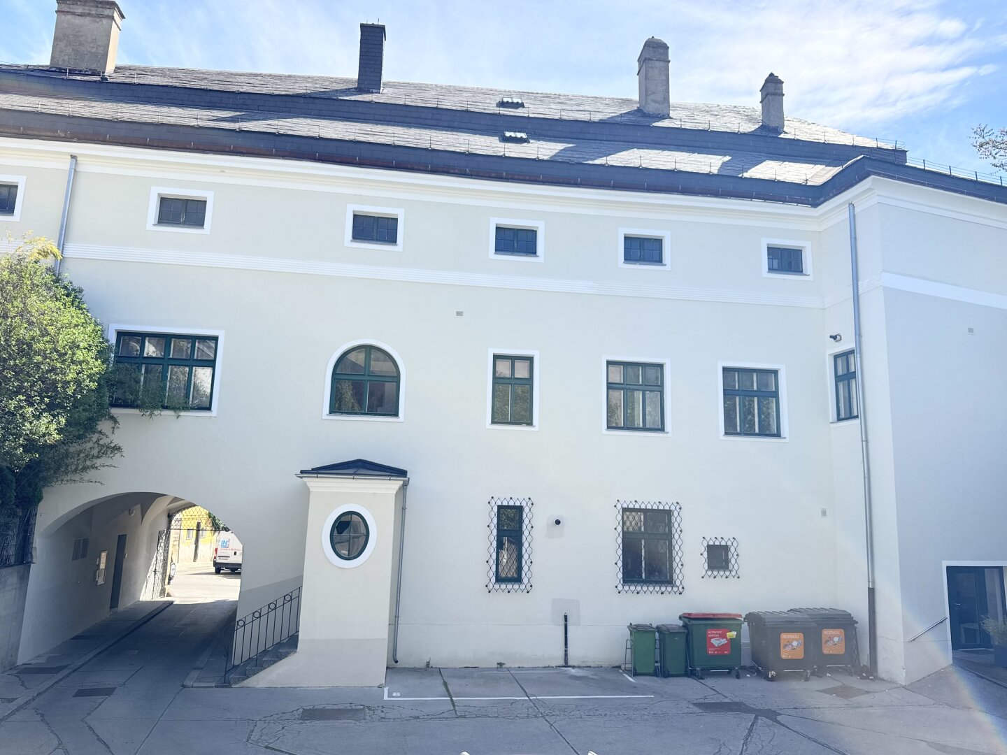 GARAGENPLATZ I 4 ZIMMER I SÜDSEITIGE TERRASSE I absolute Ruhelage I moderne Ausstattung