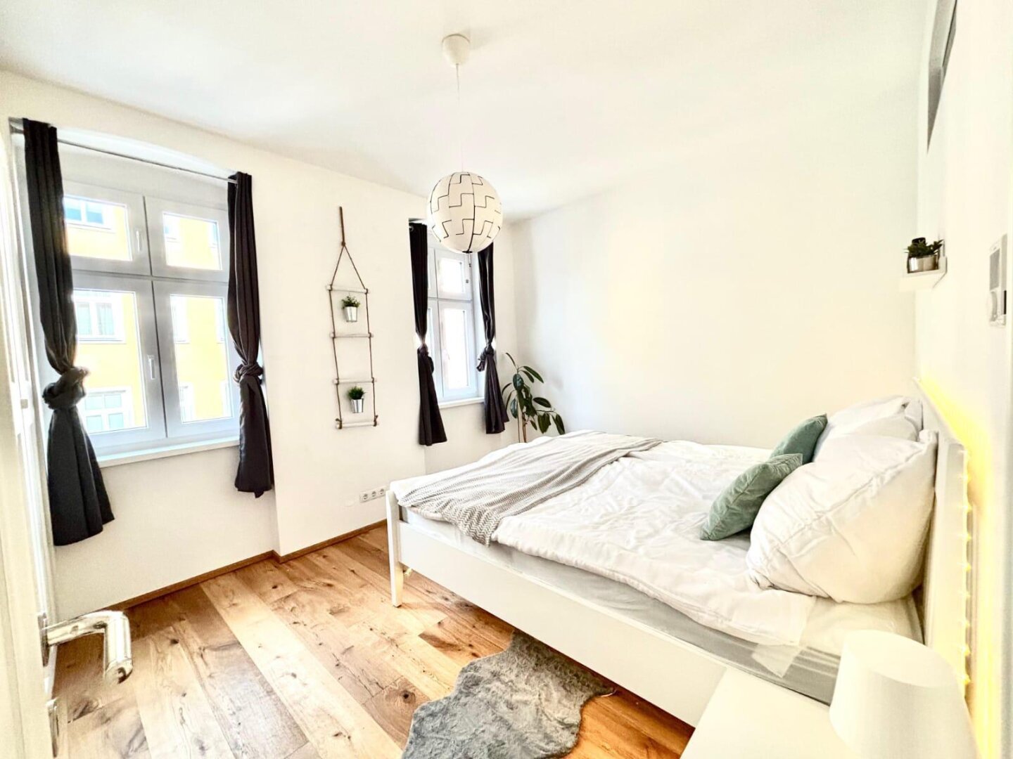 VOLLAUSGESTATTET I 2-Zimmer-Wohnung I KURZZEITVERMIETUNG I 01.06.2026 - 31.01.2026 I Nähe Längenfeldgasse