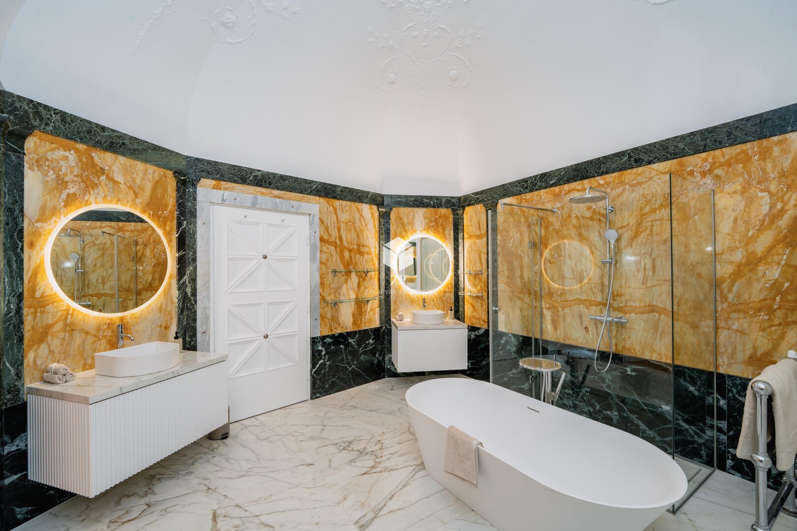 Palais Salm: Möblierte Luxus-Wohnung mit 2 Schlafzimmern!