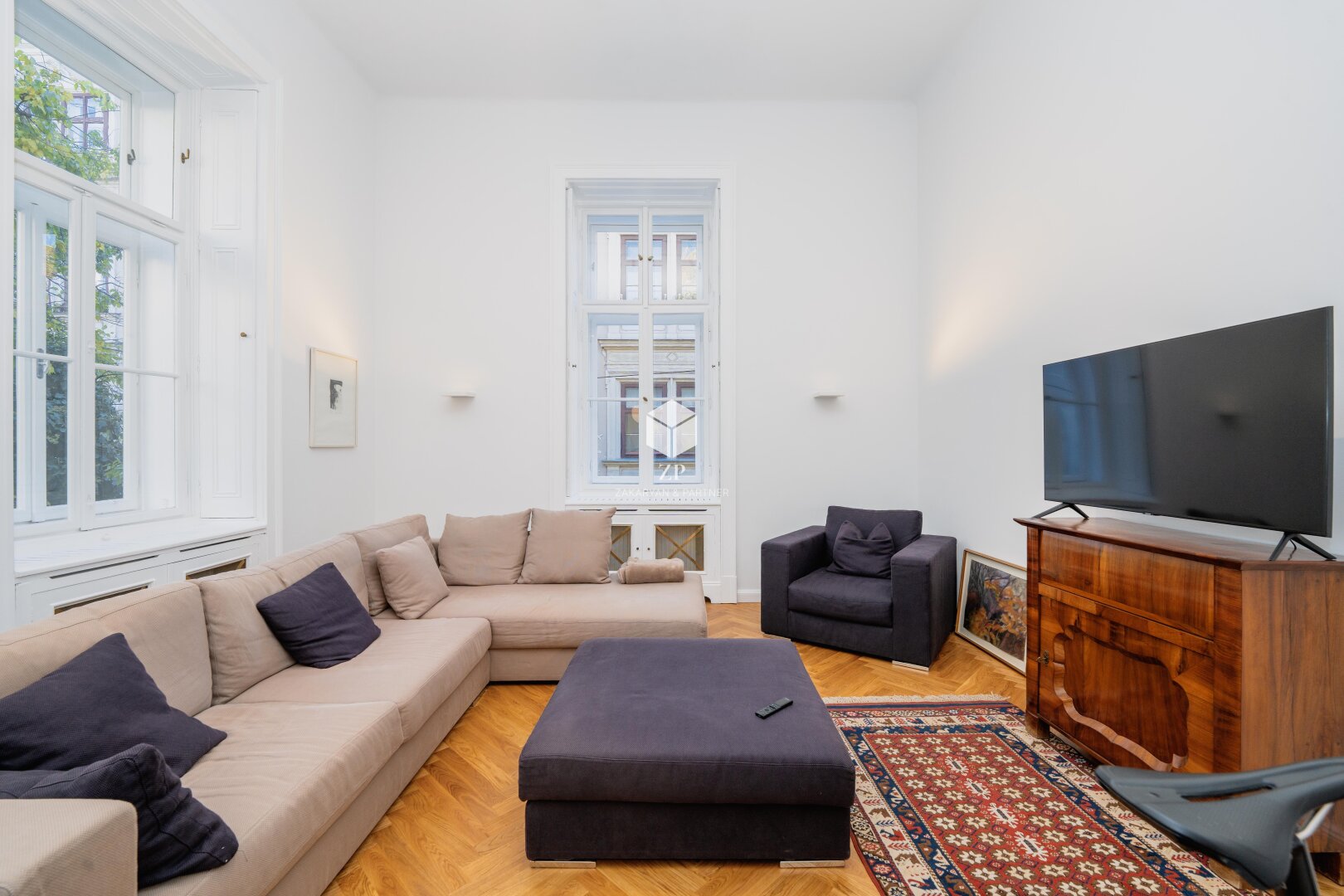 Palais Salm: Möblierte Luxus-Wohnung mit 2 Schlafzimmern!