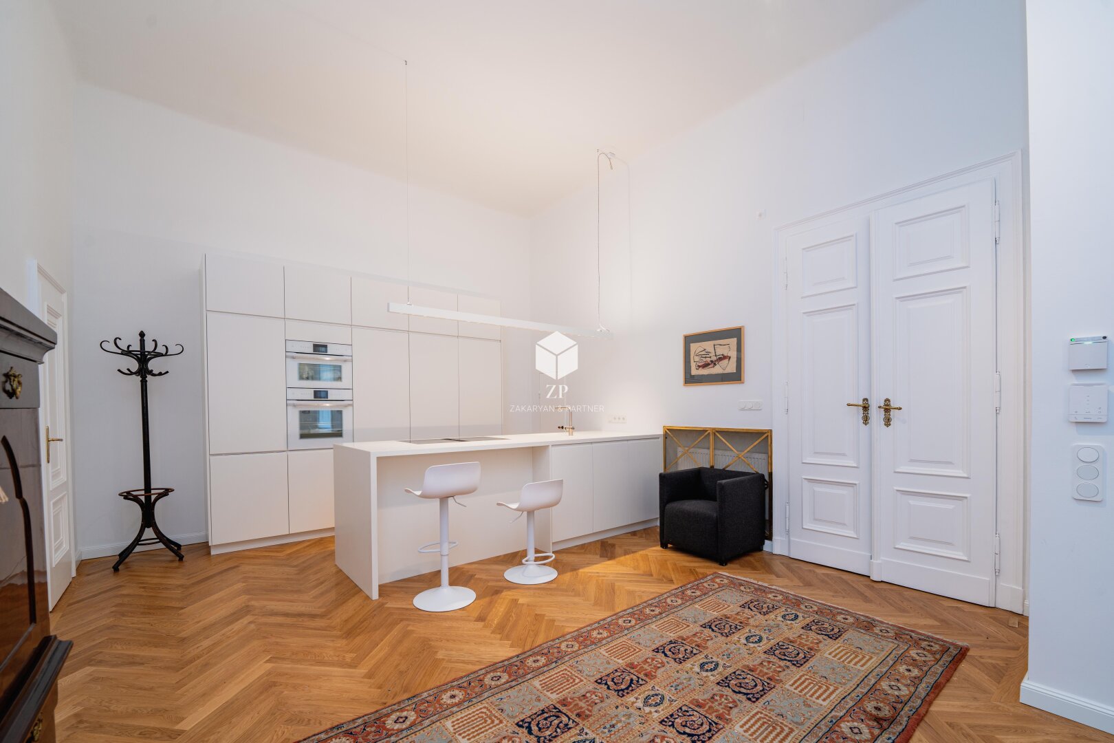 Palais Salm: Möblierte Luxus-Wohnung mit 2 Schlafzimmern!