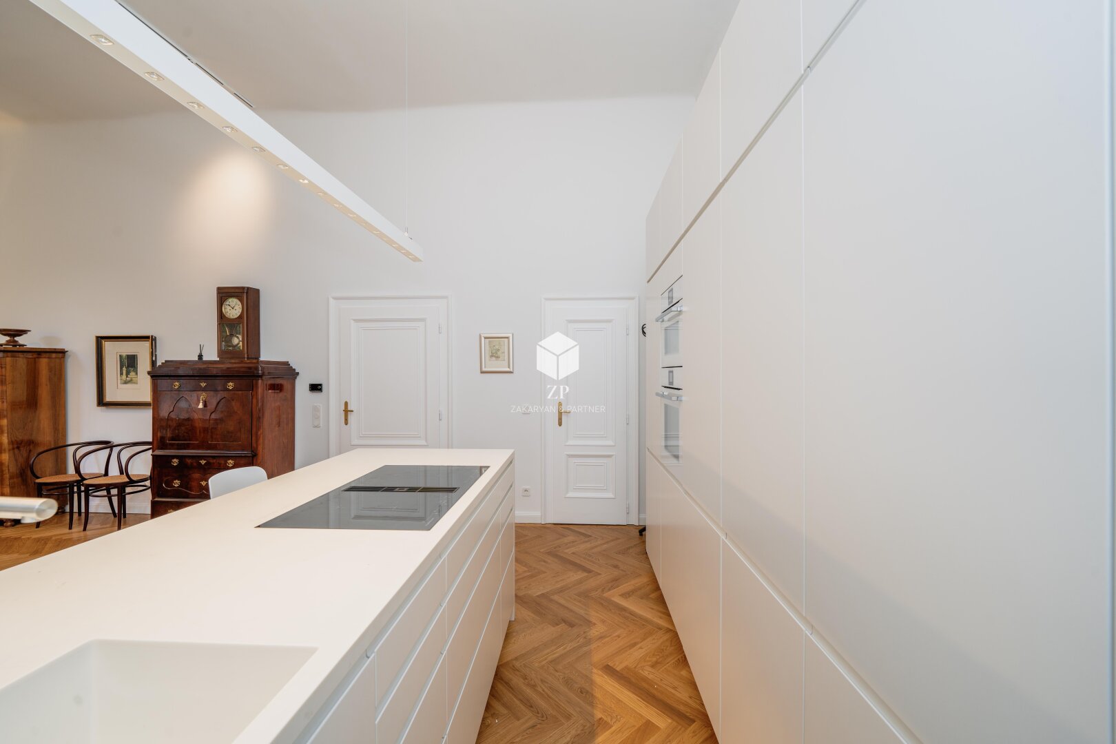 Palais Salm: Möblierte Luxus-Wohnung mit 2 Schlafzimmern!