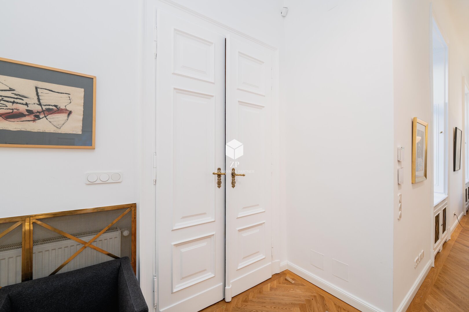 Palais Salm: Möblierte Luxus-Wohnung mit 2 Schlafzimmern!
