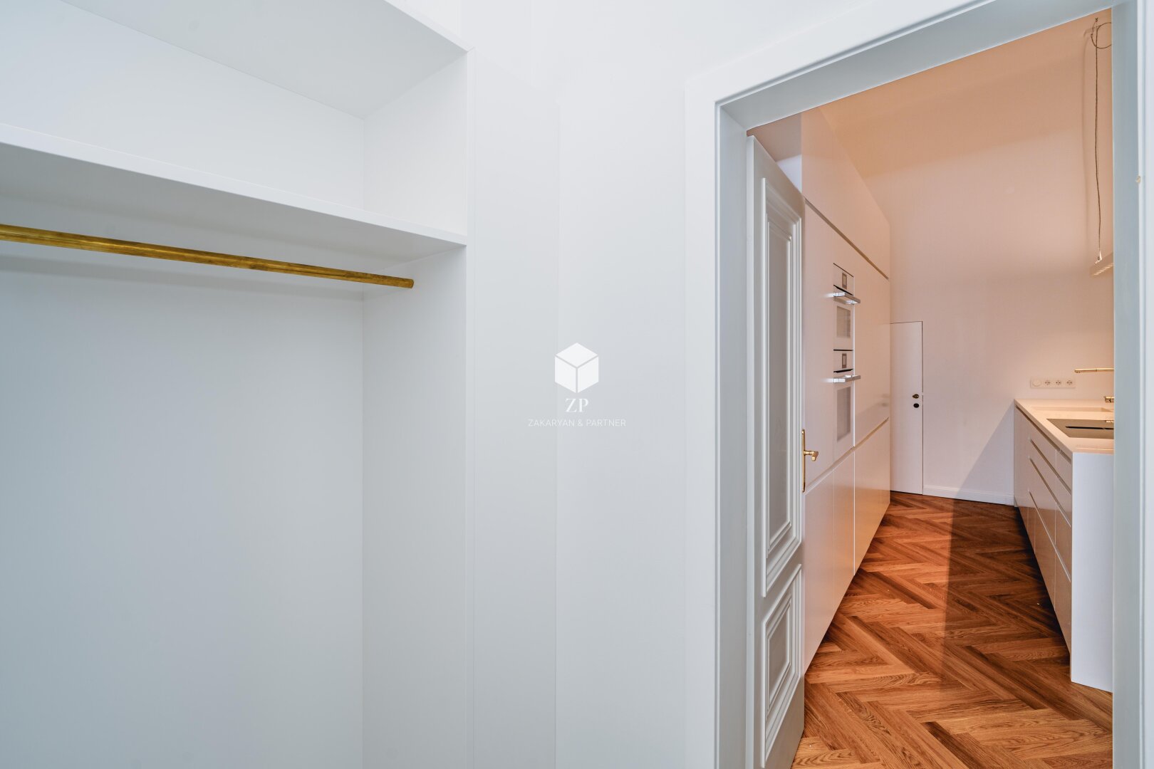 Palais Salm: Möblierte Luxus-Wohnung mit 2 Schlafzimmern!