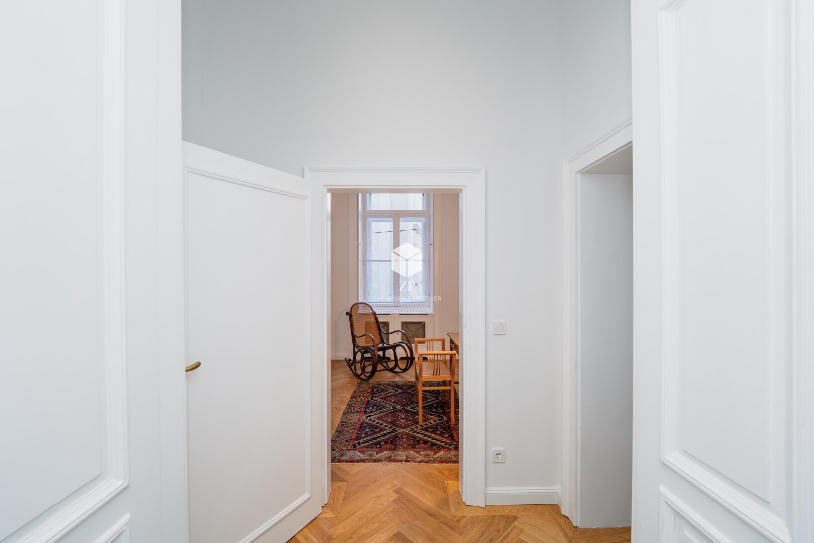 Palais Salm: Möblierte Luxus-Wohnung mit 2 Schlafzimmern!