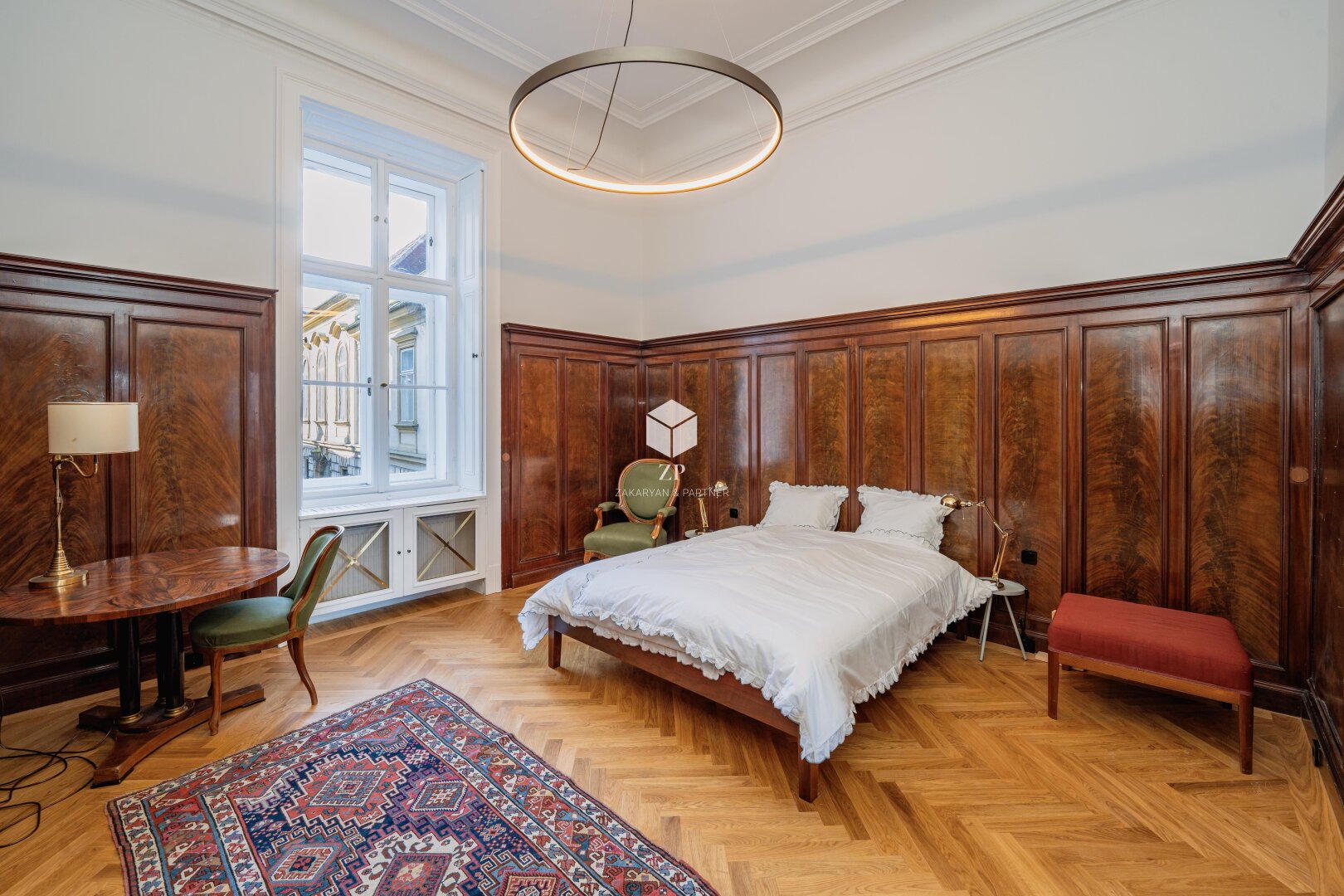 Palais Salm: Möblierte Luxus-Wohnung mit 2 Schlafzimmern!