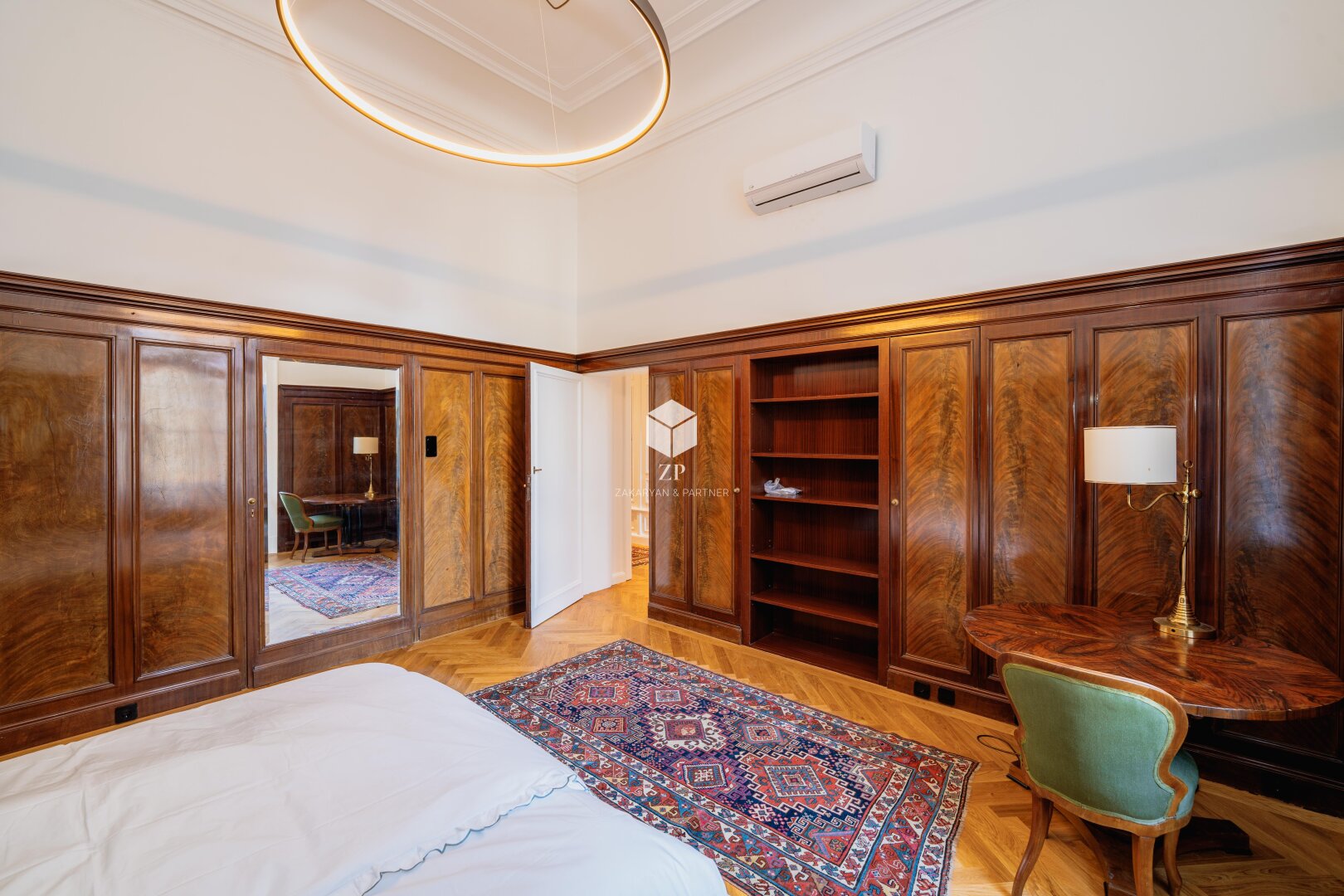 Palais Salm: Möblierte Luxus-Wohnung mit 2 Schlafzimmern!