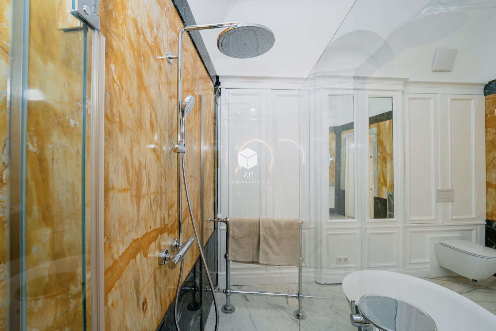 Palais Salm: Möblierte Luxus-Wohnung mit 2 Schlafzimmern!