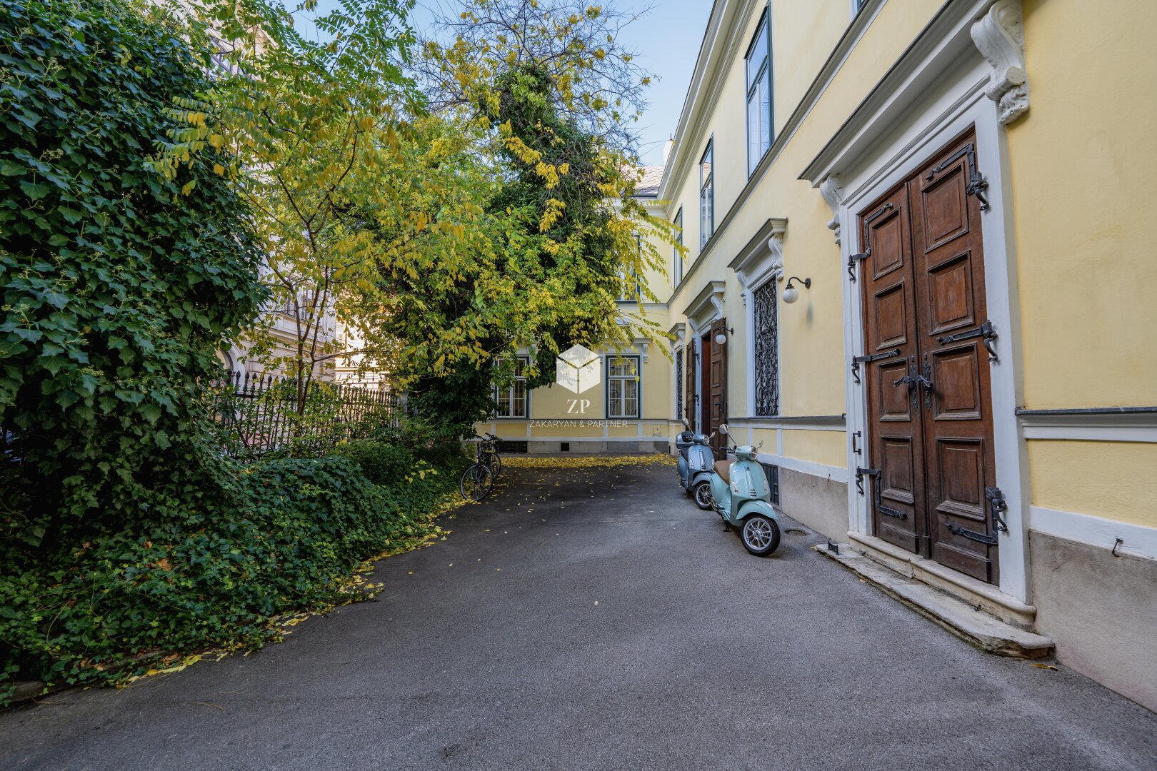 Palais Salm: Möblierte Luxus-Wohnung mit 2 Schlafzimmern!