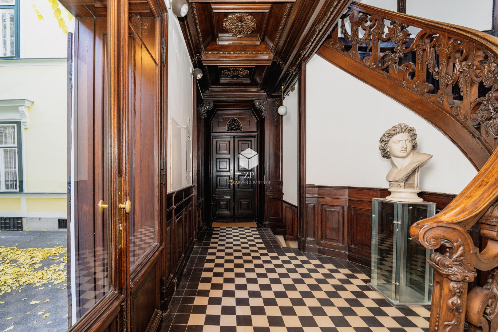 Palais Salm: Möblierte Luxus-Wohnung mit 2 Schlafzimmern!