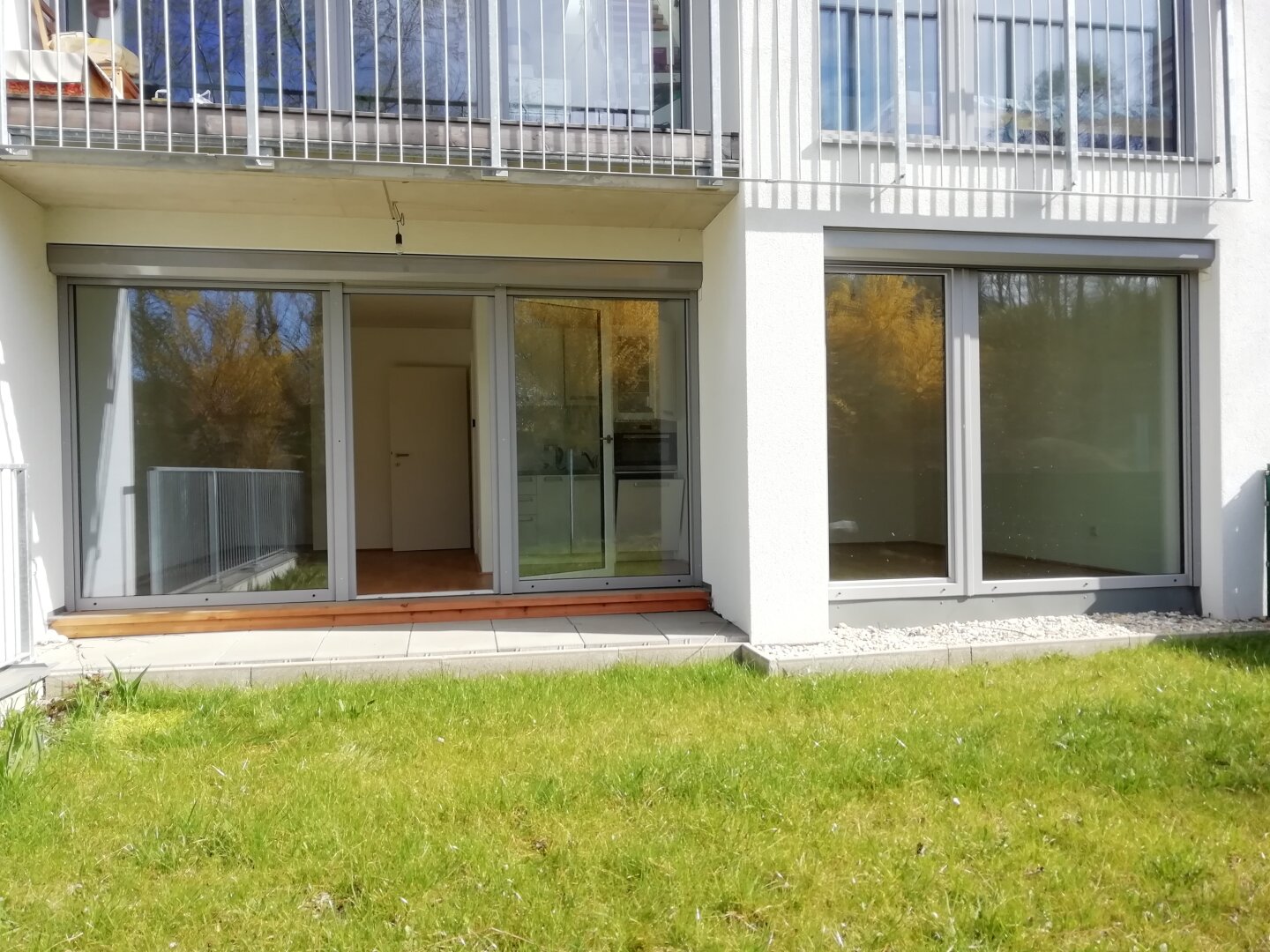 Gartenwohnung mit Loggia und Parkplatz