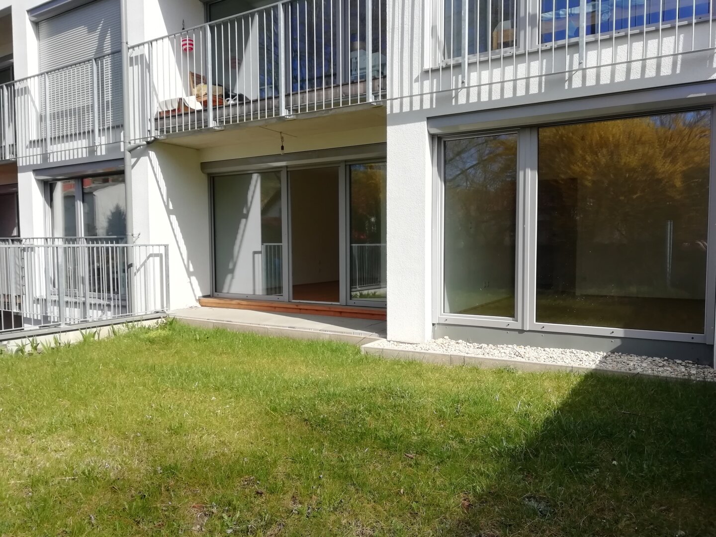 Gartenwohnung mit Loggia und Parkplatz