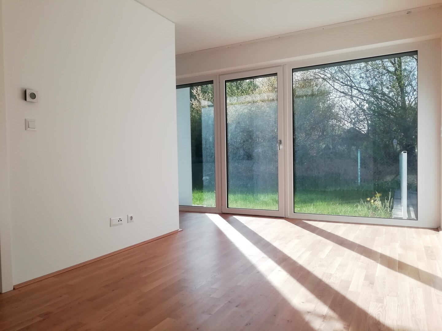Gartenwohnung mit Loggia und Parkplatz
