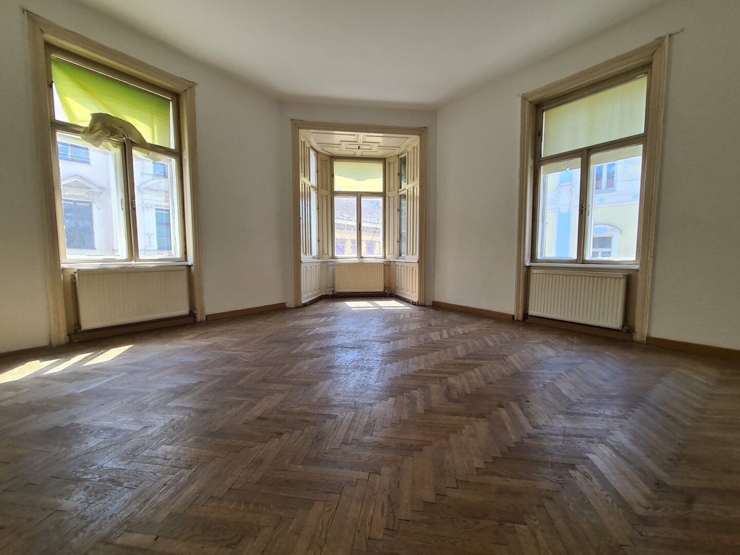2er-WG Altbau bei U6 Gumpendorferstraße