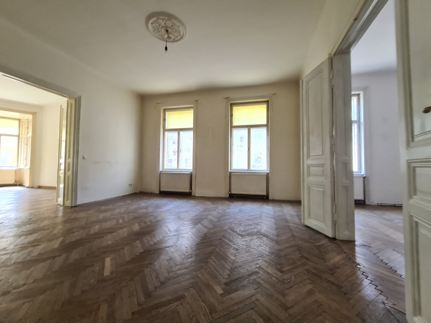 2er-WG Altbau bei U6 Gumpendorferstraße