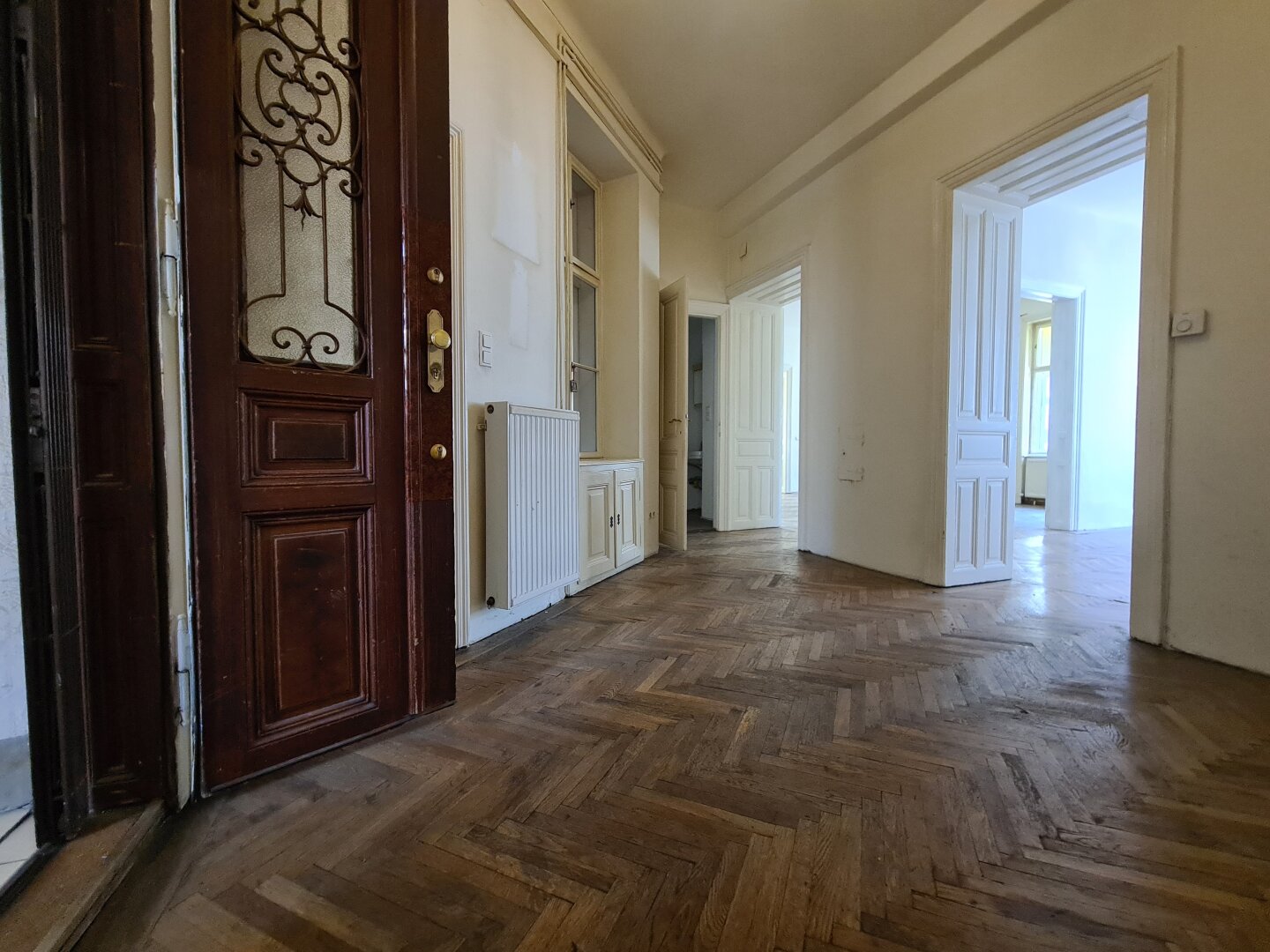 2er-WG Altbau bei U6 Gumpendorferstraße