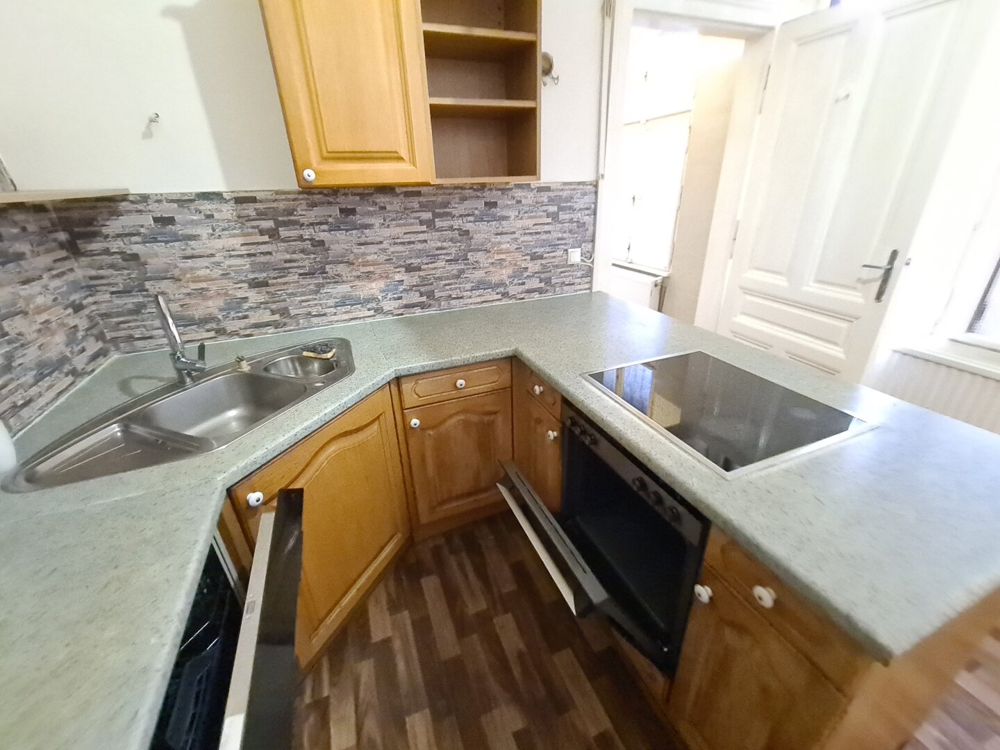 2er-WG Altbau bei U6 Gumpendorferstraße