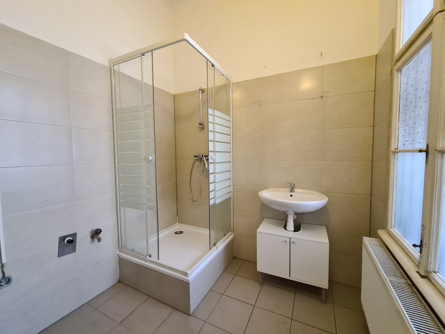 2er-WG Altbau bei U6 Gumpendorferstraße