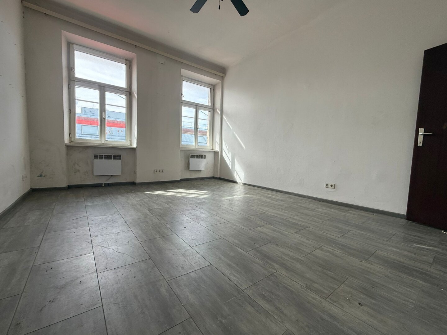 Altbau zum Renovieren | U3 Johnstraße | 2 Zimmer