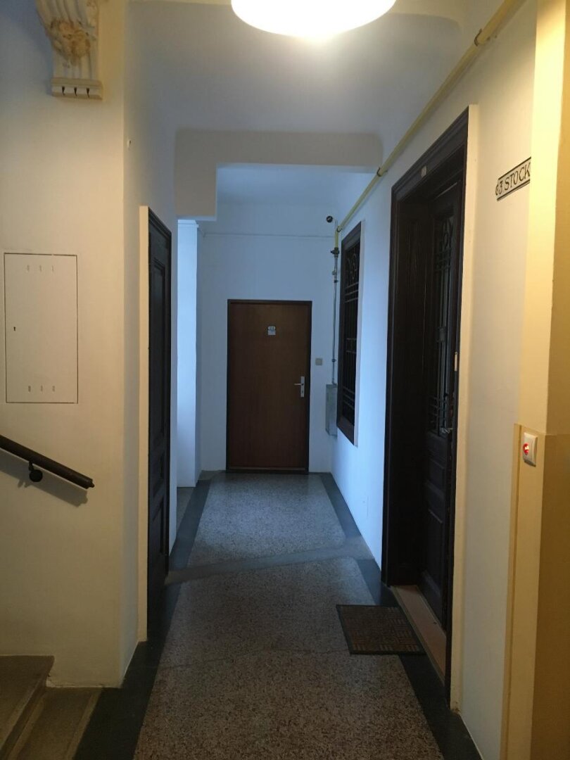 Altbau zum Renovieren | U3 Johnstraße | 2 Zimmer