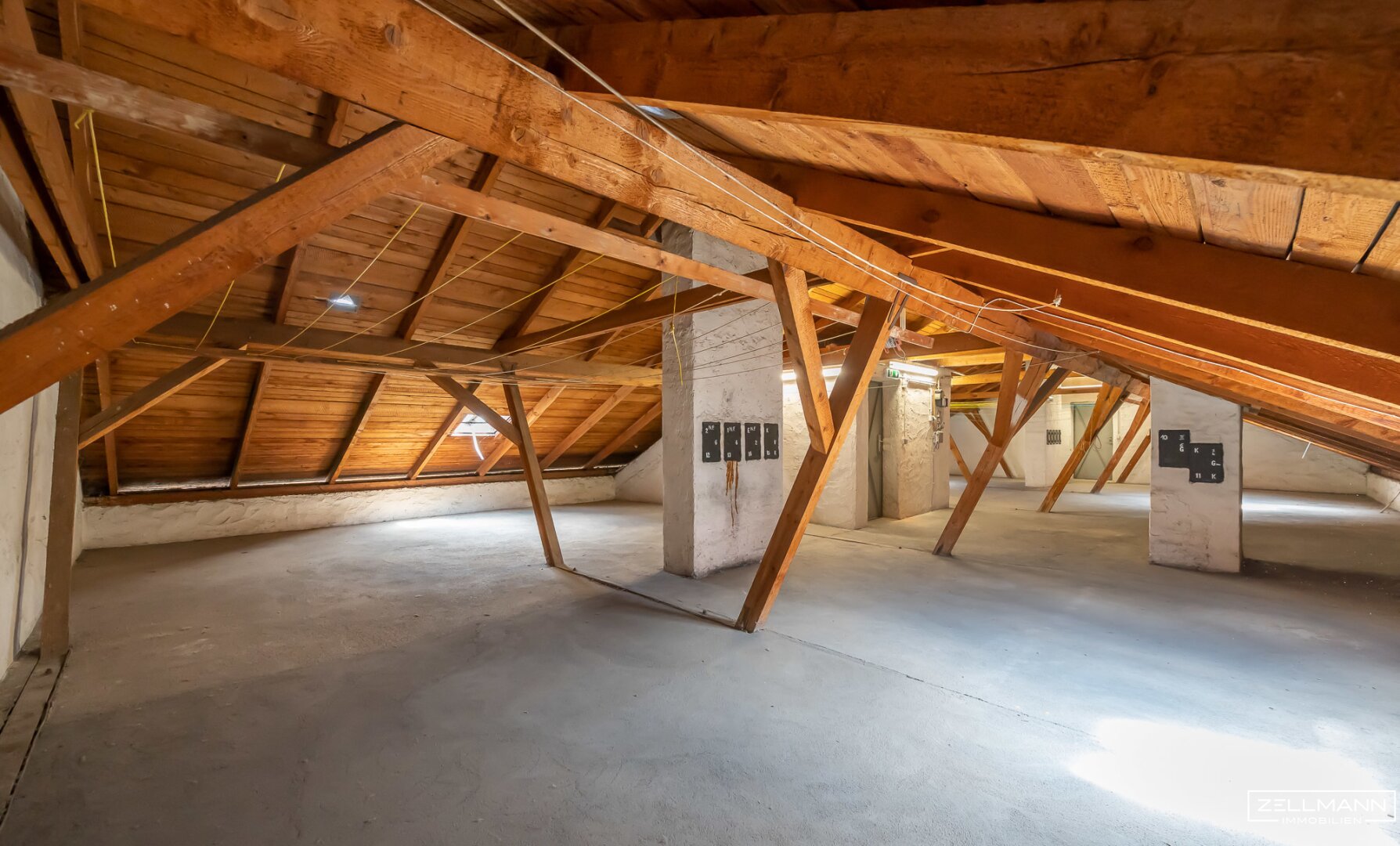 Bewilligter Dachboden in der Khekgasse - 7 Maisonette-Wohnungen