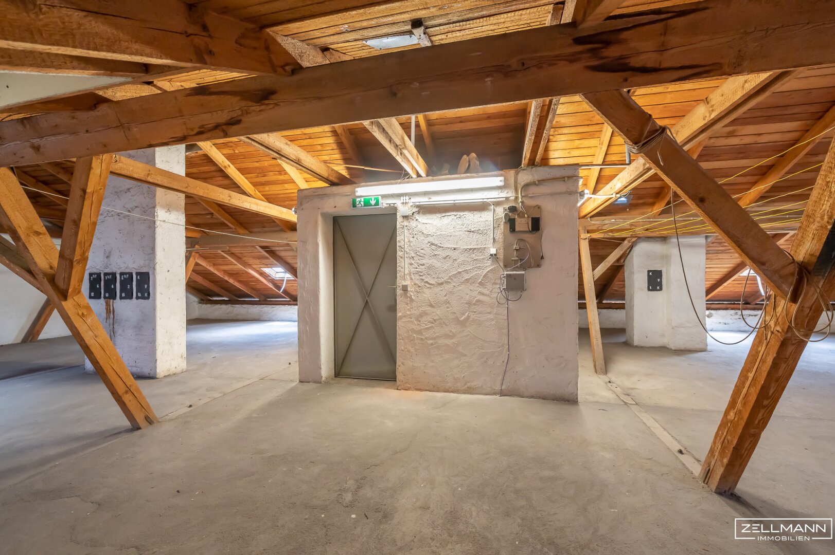Bewilligter Dachboden in der Khekgasse - 7 Maisonette-Wohnungen