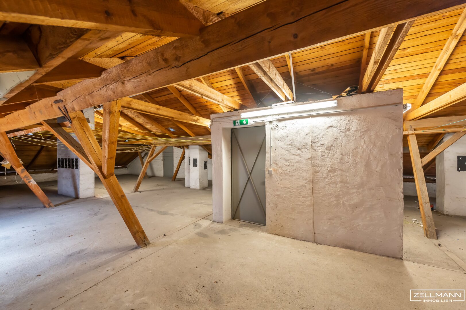 Bewilligter Dachboden in der Khekgasse - 7 Maisonette-Wohnungen
