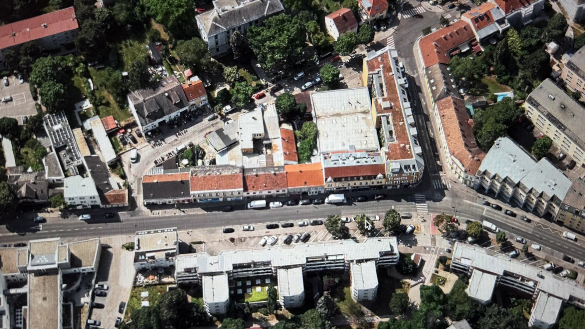 BAUTRÄGERLIEGENSCHAFT mit Baubewilligung für 1800m² Wohnfläche im Zentrum Atzgersdorf | ZΞLLMANN IMMOBILIEN