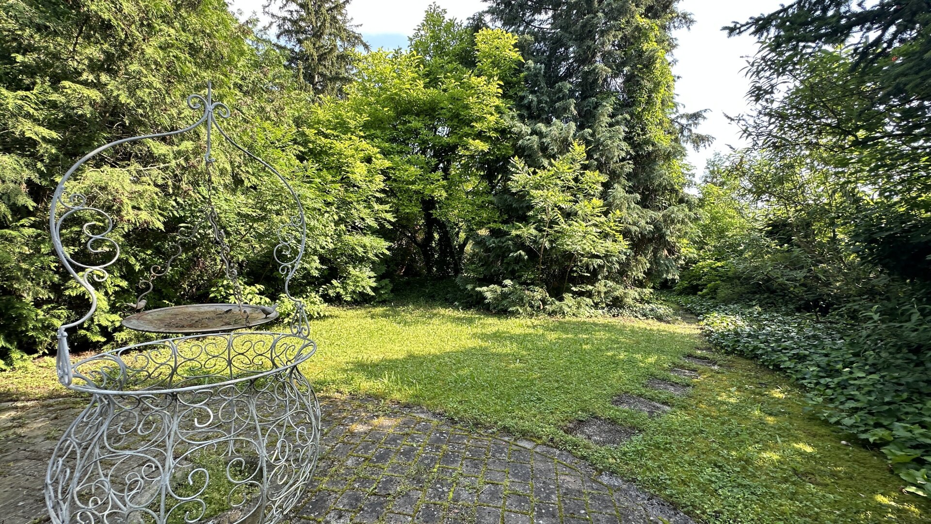 Rarität in Wien-Mauer – weitläufiges Grundstück mit Entwicklungspotenzial in bester Wohnlage | ZELLMANN IMMOBILIEN