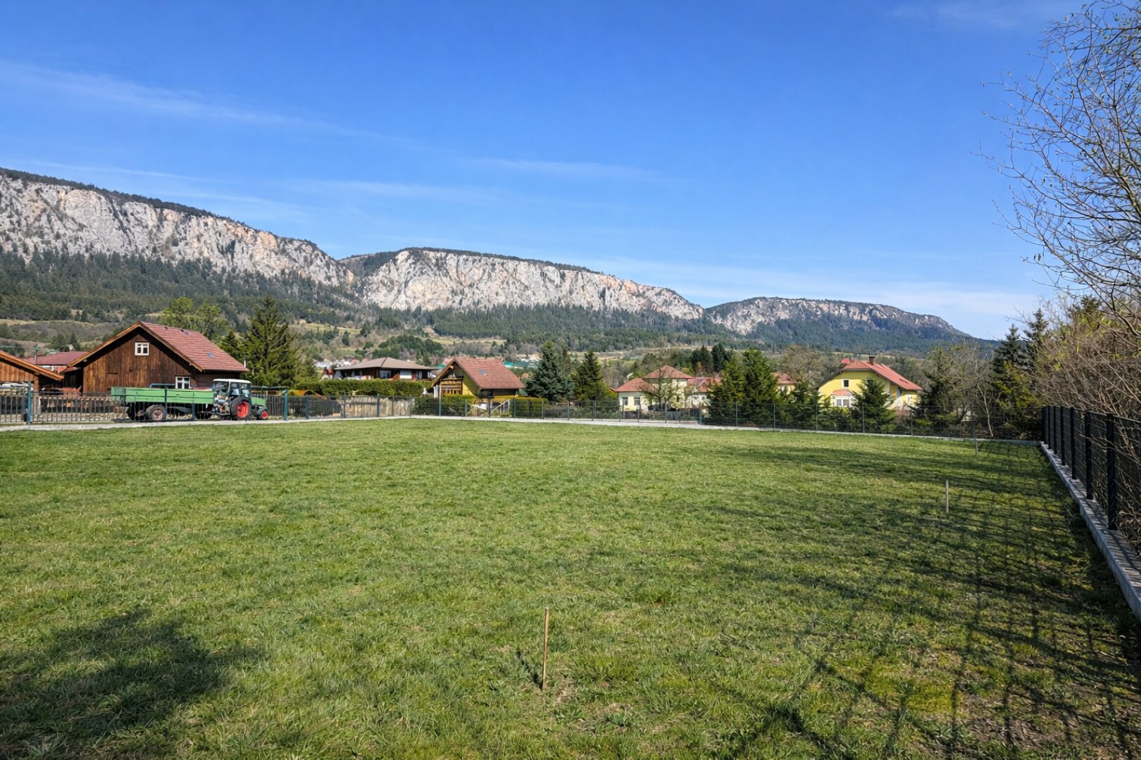 HOHE WAND | voll aufgeschlossenes Baugrundstück | eben, eingezäunt wartet auf Ihr Haus | ZELLMANN IMMOBILIEN