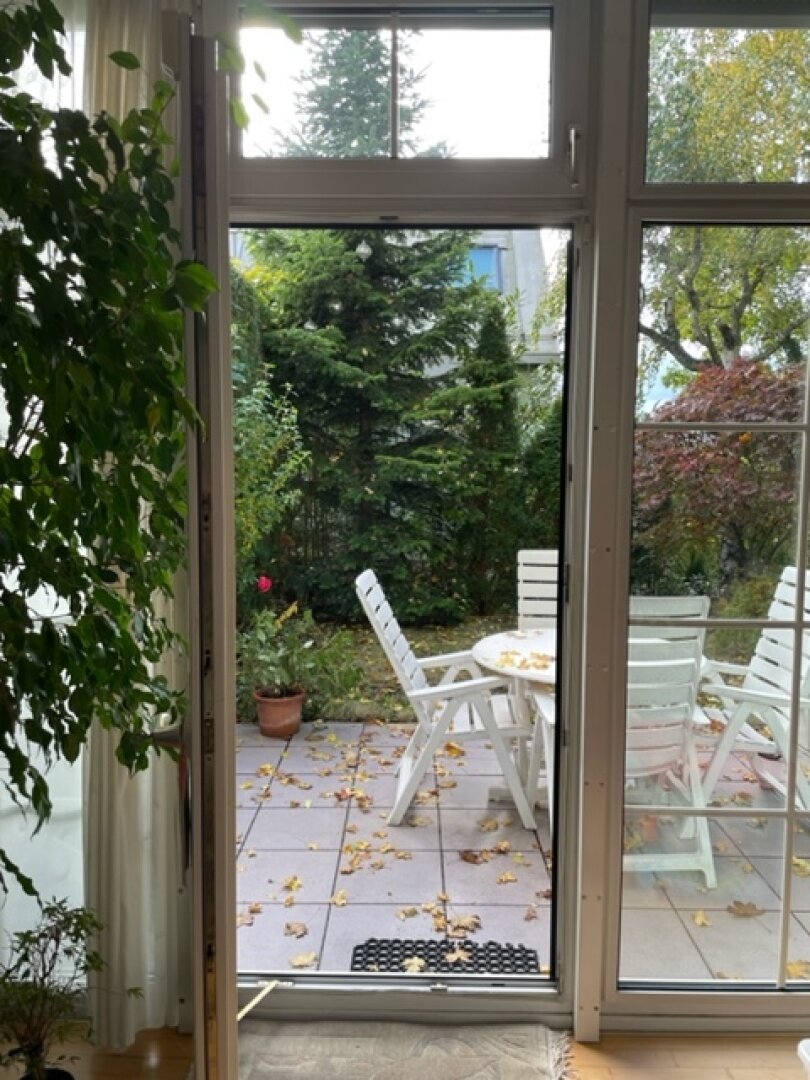 Wohnen im Grünen – großzügiges Reihenhaus mit sonnigem Garten in absoluter Ruhelage | ZELLMANN IMMOBILIEN