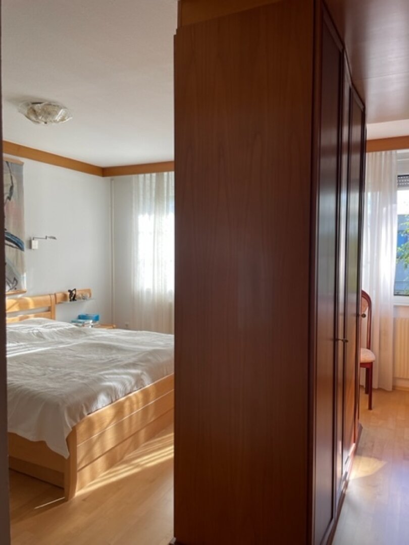 Wohnen im Grünen – großzügiges Reihenhaus mit sonnigem Garten in absoluter Ruhelage | ZELLMANN IMMOBILIEN
