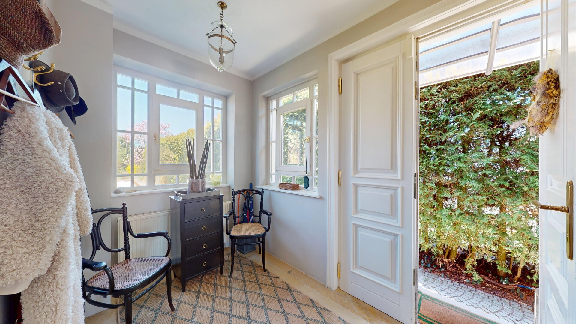 NEULENGBACH | Revitalisierte Landhausvilla mit Stil und traumhaft großzügigen Grundstück | Pool | ZELLMANN IMMOBILIEN