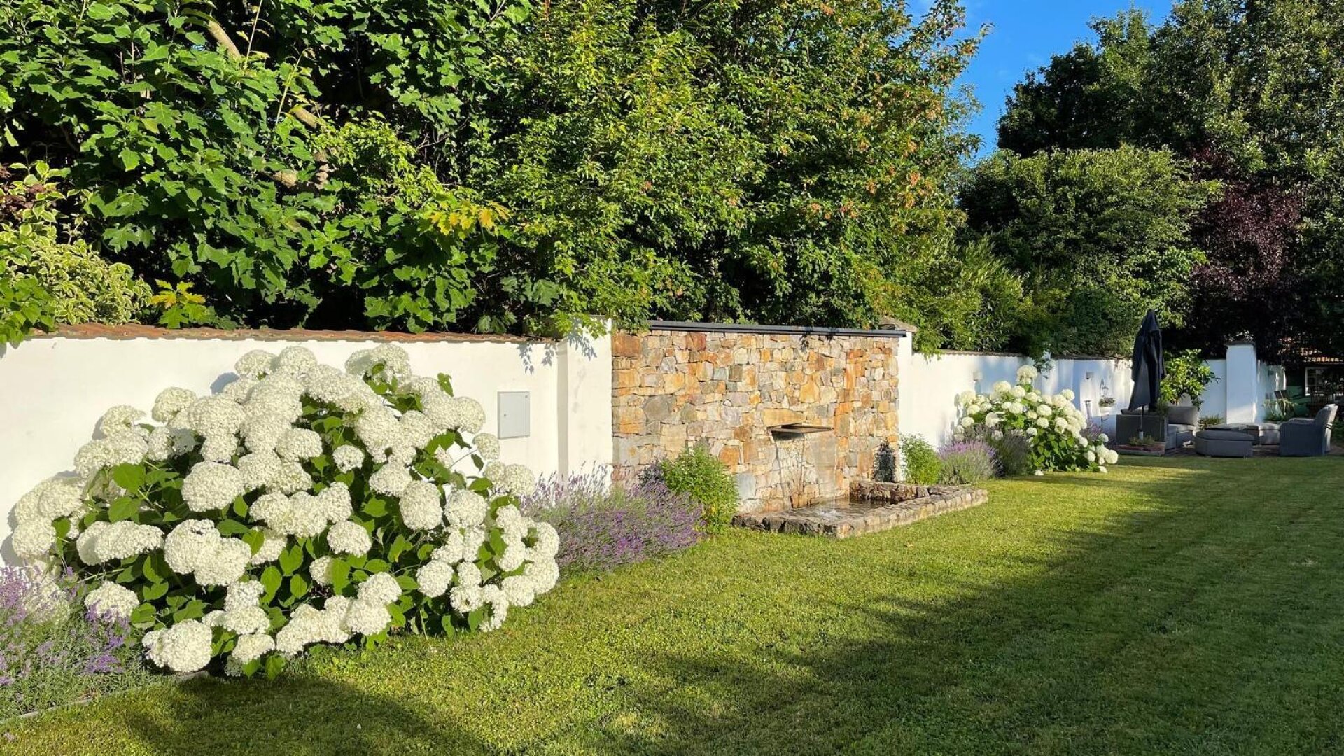 NEULENGBACH | Revitalisierte Landhausvilla mit Stil und traumhaft großzügigen Grundstück | Pool | ZELLMANN IMMOBILIEN