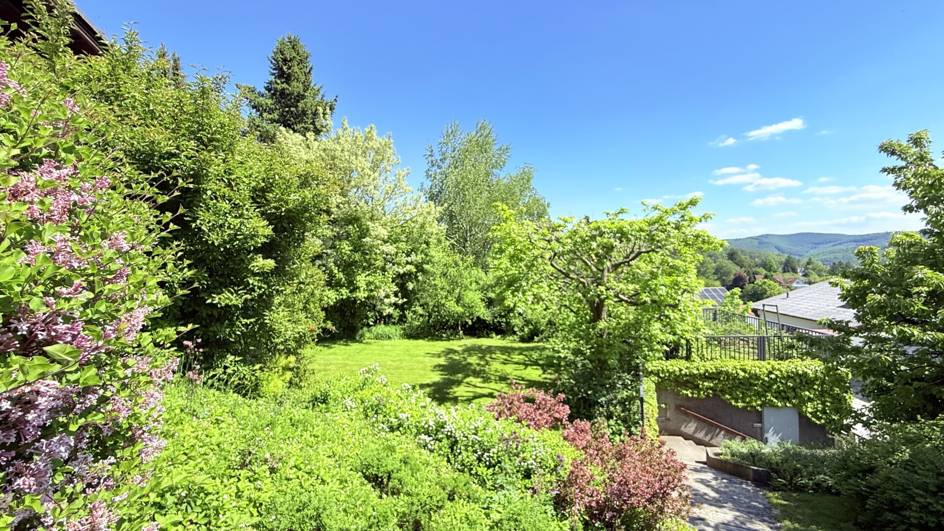 "Ein Zuhause mit Gefühl – und einem Blick, der berührt" | ZELLMANN IMMOBILIEN