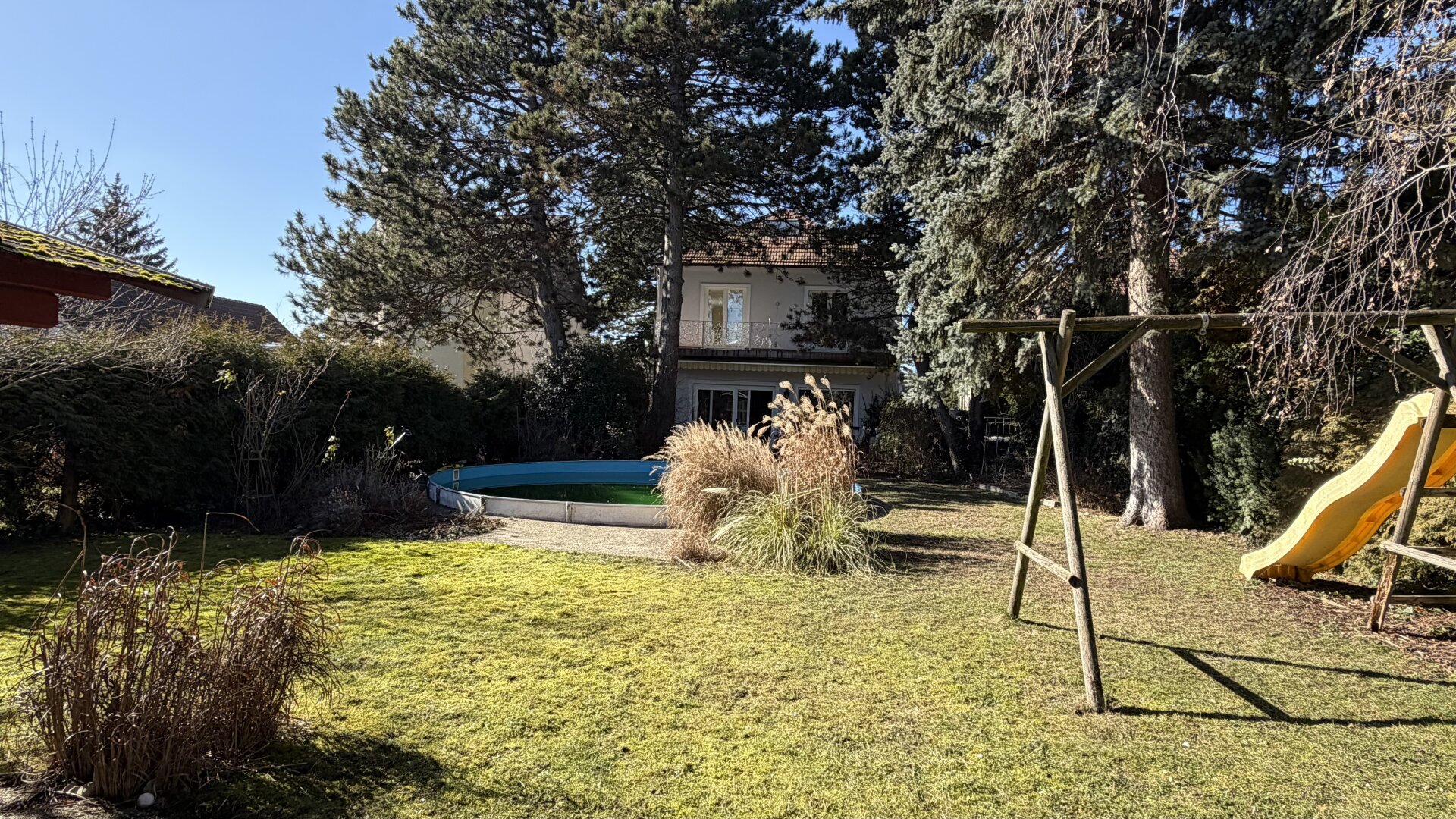 Charmantes Einfamilienhaus mit Pool, Gartenidylle und Entwicklungspotenzial in Bestlage von Wien-Mauer | ZELLMANN IMMOBILIEN