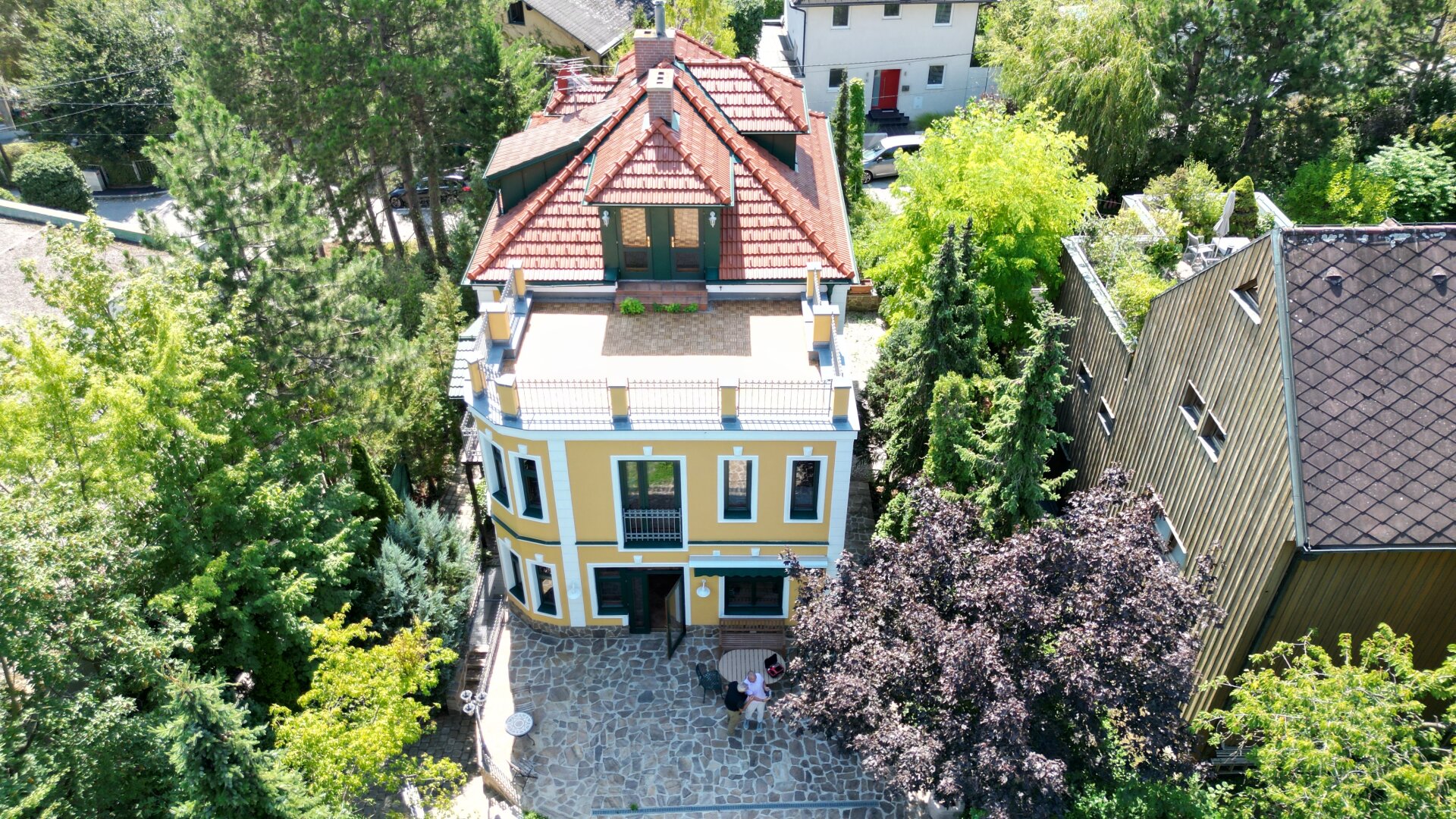 Villa am Roten Berg – Exklusives Wohnen in Wiens begehrtester Villenlage | ZELLMANN IMMOBILIEN