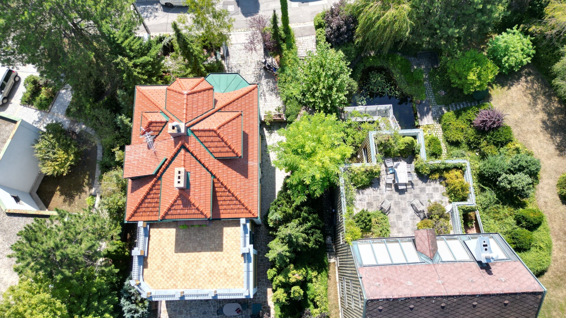 Villa am Roten Berg – Exklusives Wohnen in Wiens begehrtester Villenlage | ZELLMANN IMMOBILIEN