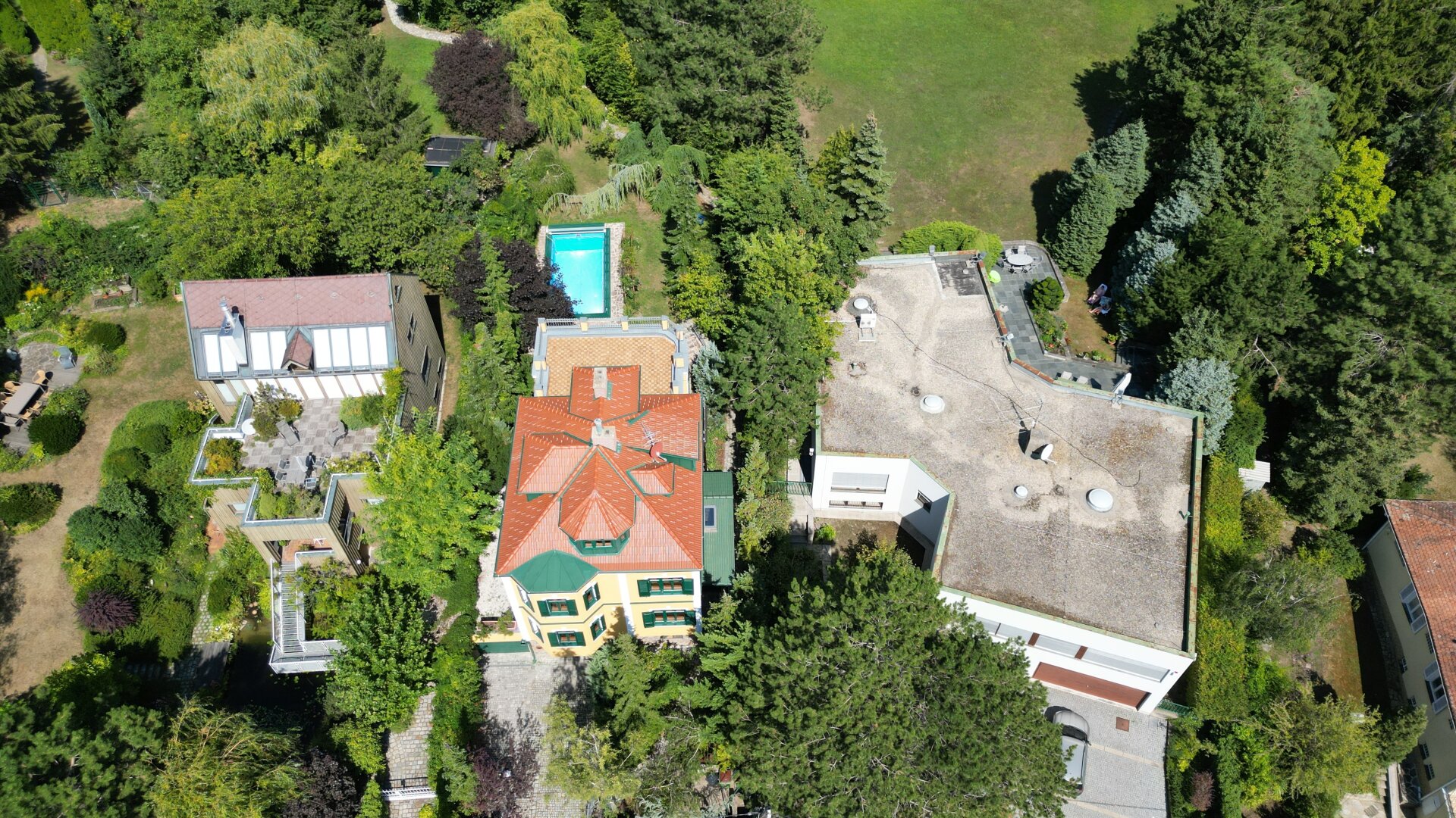 Villa am Roten Berg – Exklusives Wohnen in Wiens begehrtester Villenlage | ZELLMANN IMMOBILIEN