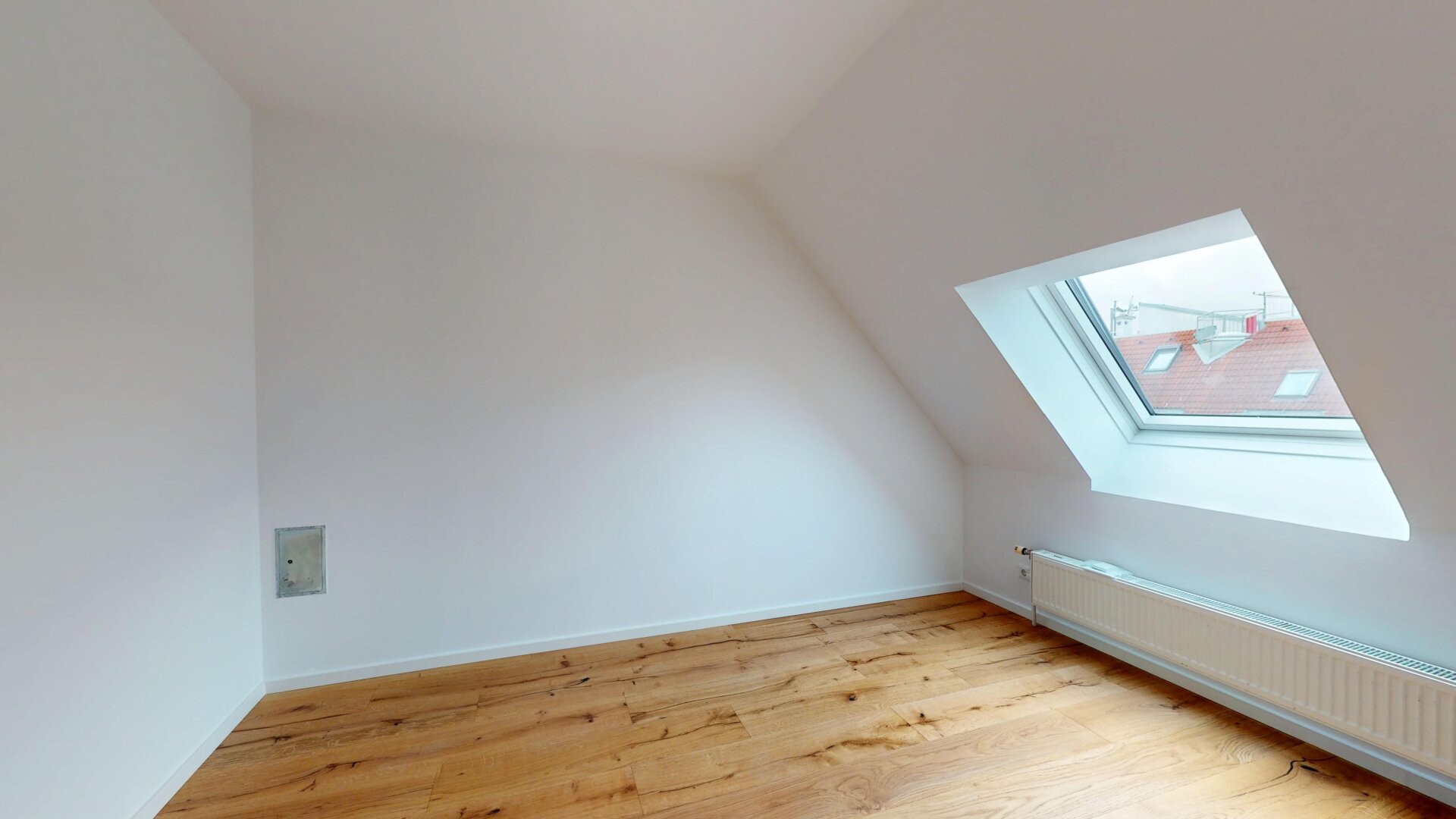 LIESING - Nähe Riverside | geräumige Dachgeschosswohnung mit großzügigem Wohnbereich, Terrasse & extra Küche | ZELLMANN IMMOBILIEN