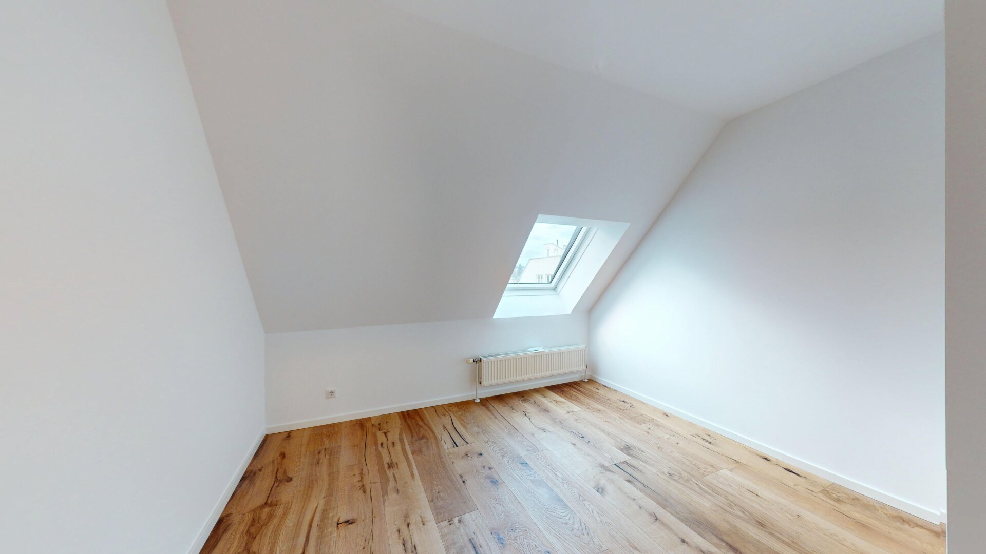 LIESING - Nähe Riverside | geräumige Dachgeschosswohnung mit großzügigem Wohnbereich, Terrasse & extra Küche | ZELLMANN IMMOBILIEN