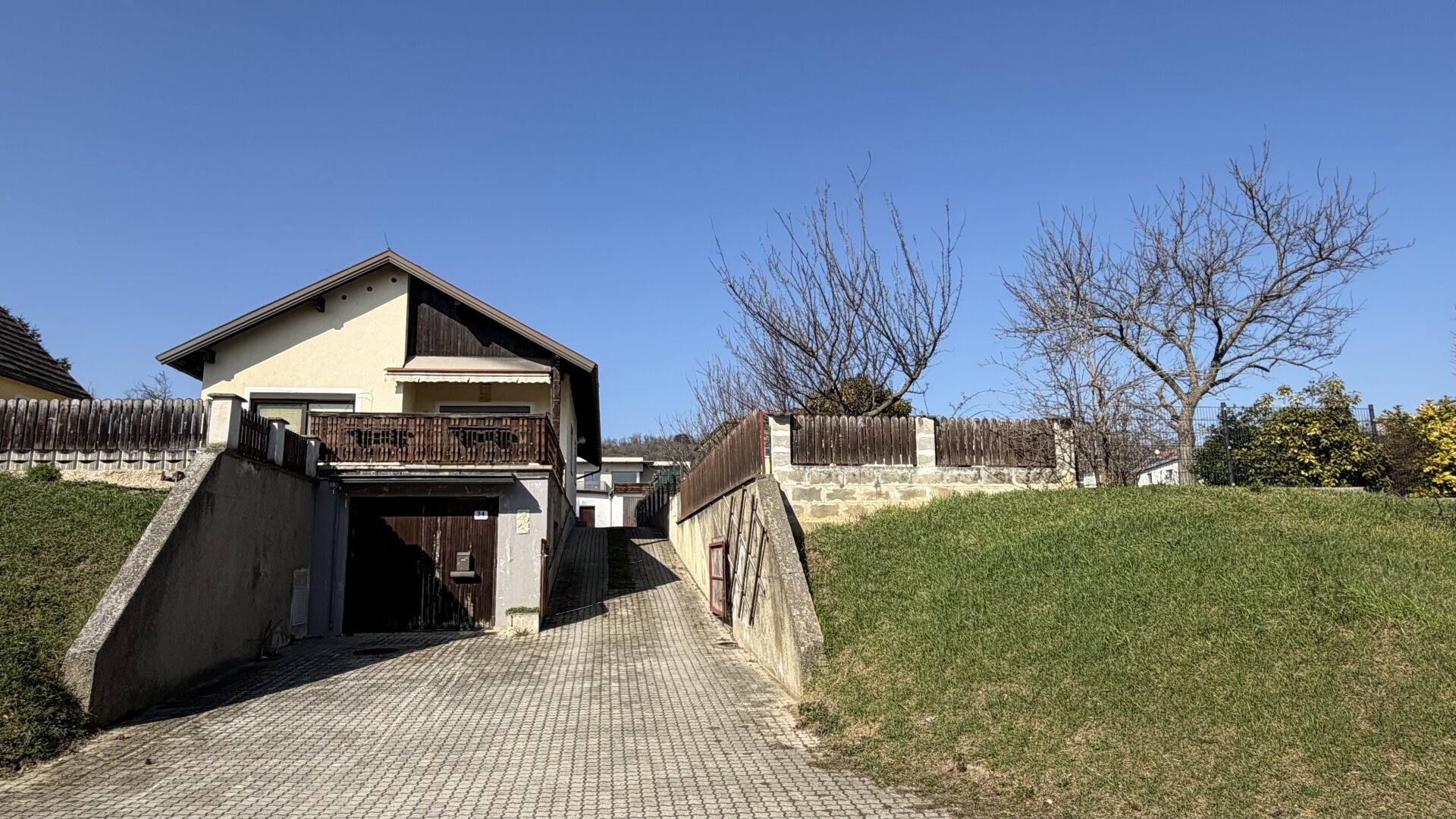 Viel Platz, viele Möglichkeiten – großzügiges Einfamilienhaus | ZELLMANN IMMOBILIEN