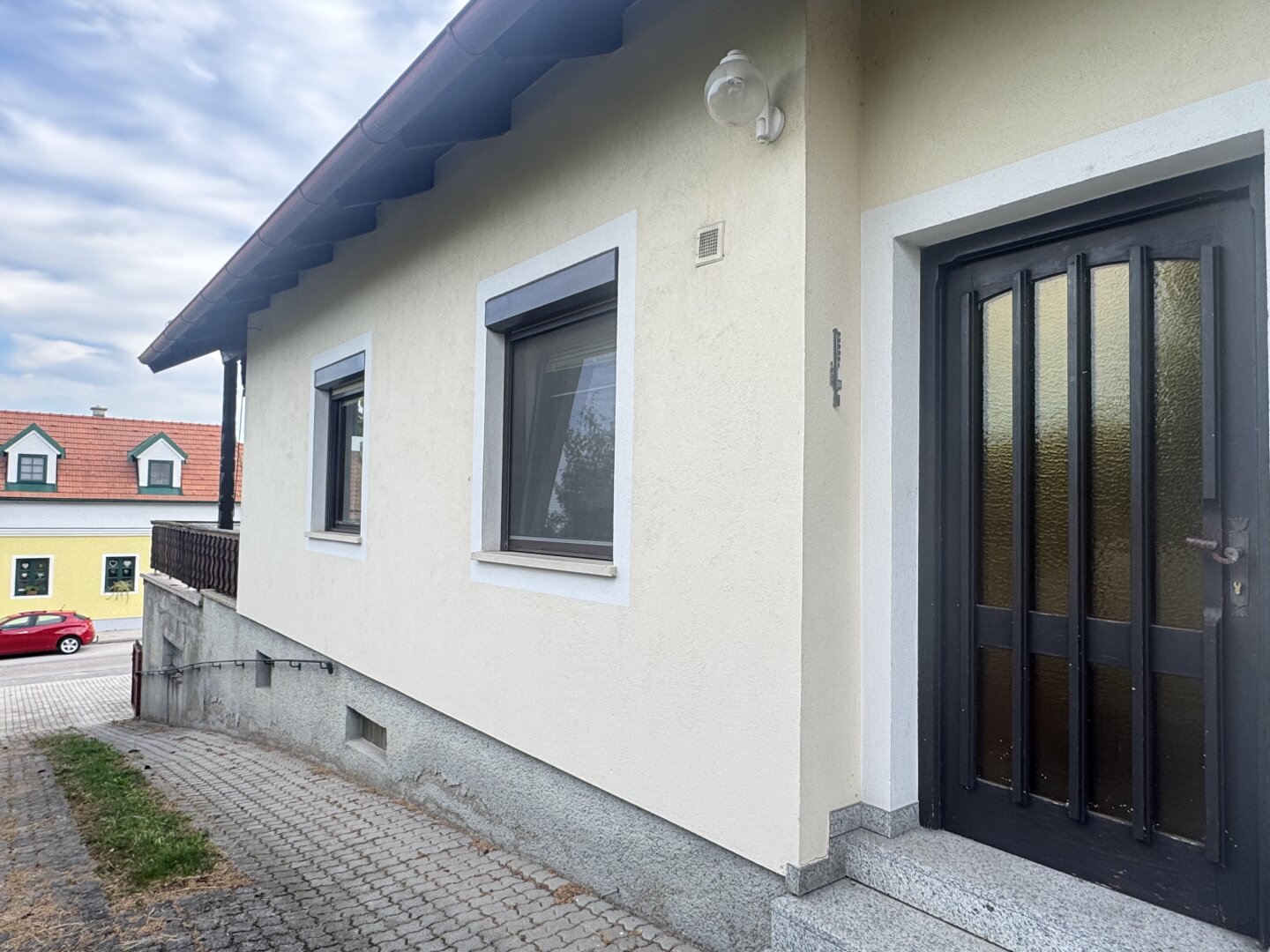 Viel Platz, viele Möglichkeiten – großzügiges Einfamilienhaus | ZELLMANN IMMOBILIEN