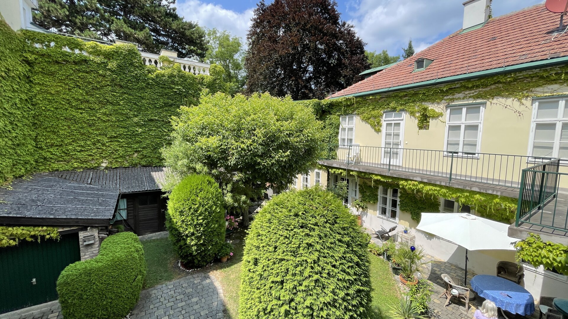 Ruhig gelegenes Altbaubüro mit flexibler Raumstruktur | ZELLMANN IMMOBILIEN