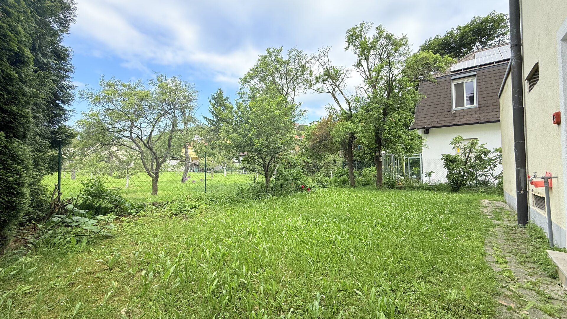 „Wohnen über den Dächern von Rodaun – Licht, Ruhe und Gartenidylle vereint“ | ZELLMANN IMMOBILIEN