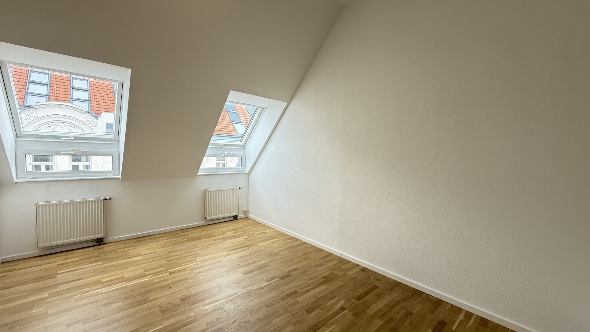 Dachgeschossperle - 3 Zimmer mit Terrasse und Garagenplatz in Ruhelage | ZELLMANN IMMOBILIEN