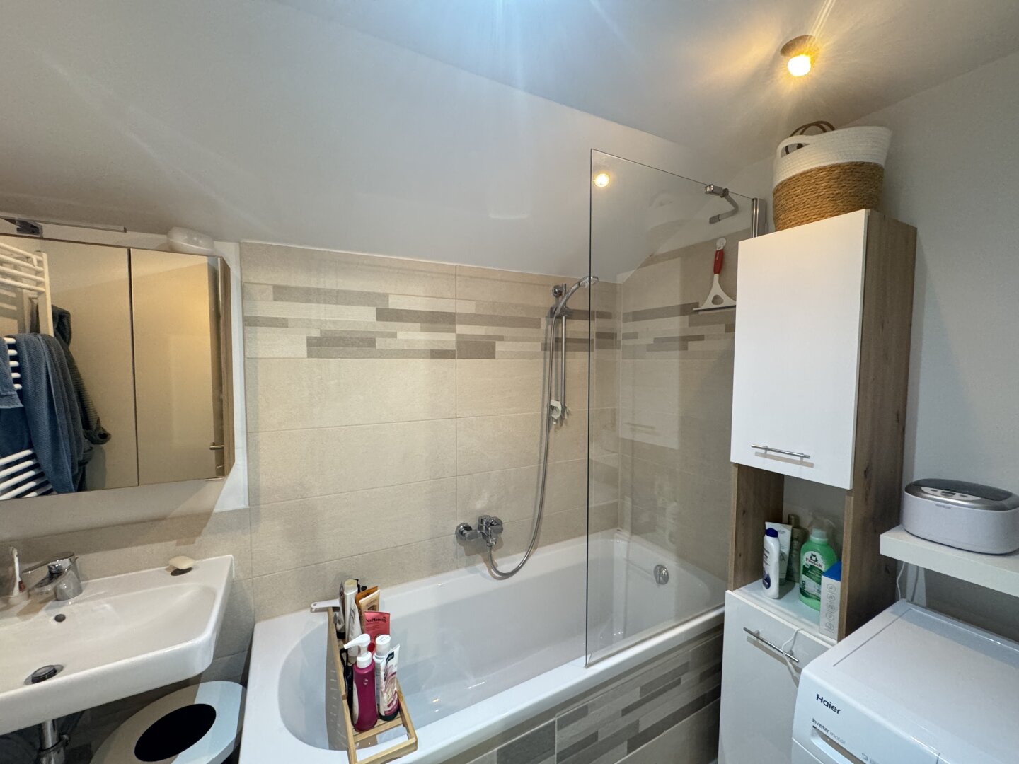 Stilvoll saniert & lichtdurchflutet – 3-Zimmer-Dachgeschosswohnung in Bestlage Mauer | ZELLMANN IMMOBILIEN