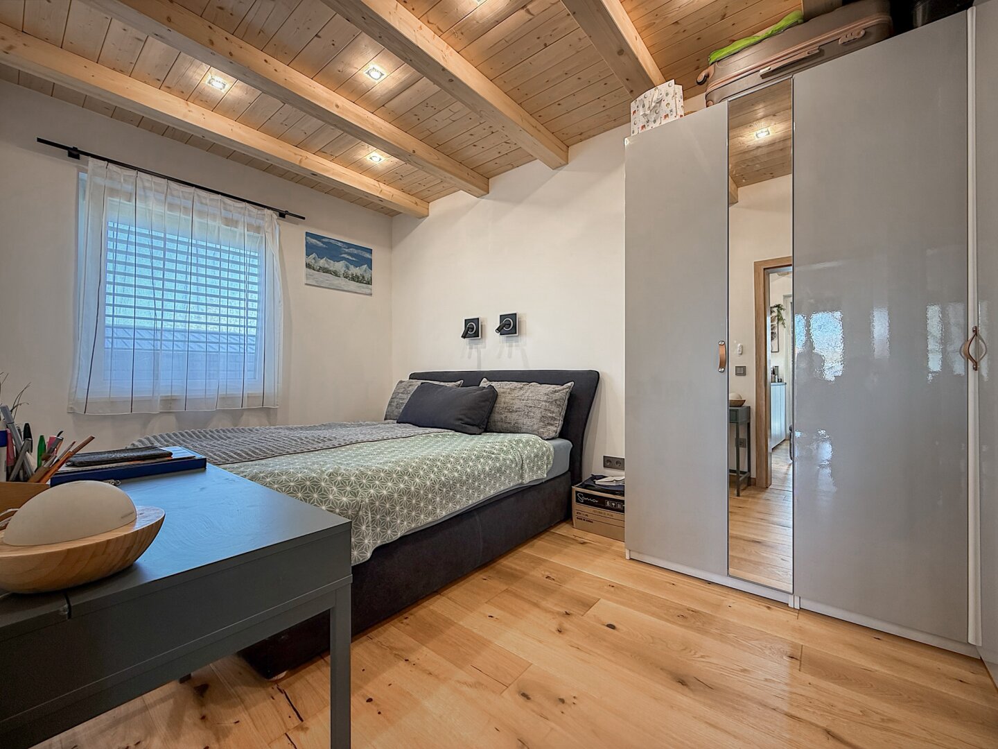 Ankommen, durchatmen, zuhause sein – stilvolles Neubauhaus mit großzügigem Garten und Top-Energieeffizienz | ZELLMANN IMMOBILIEN