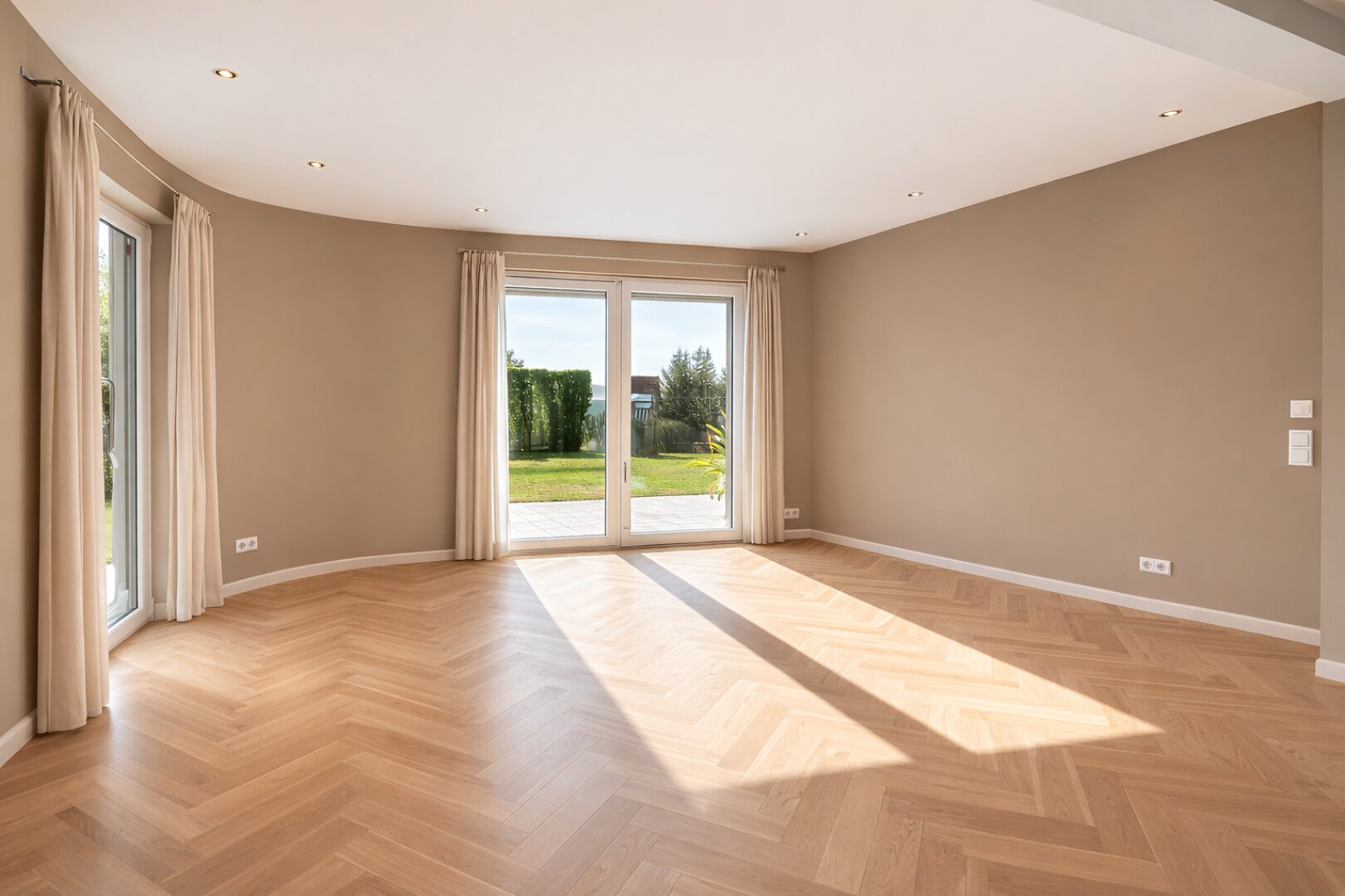 GABLITZ | Luftige Villa auf großem Grund – optional mit großem Waldgrundstück | Träume Verwirklichen? | ZELLMANN IMMOBILIEN