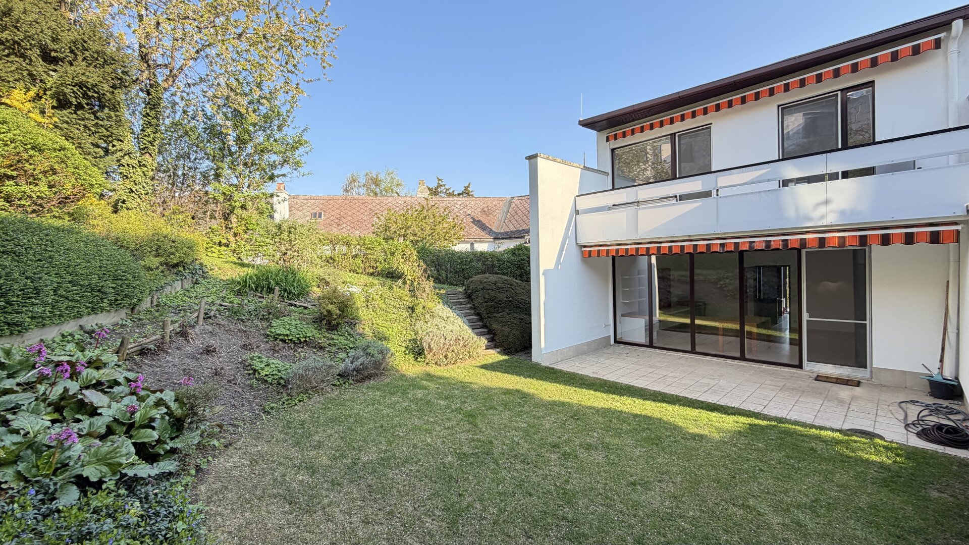 „Hausgefühl in Bestlage: Stilvolle Garten-Maisonette mit Terrassen & Garage in Wien-Mauer“ | ZELLMANN IMMOBILIEN